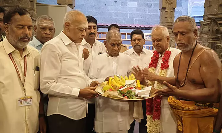 அண்ணாமலையார் கோயிலில் இளையராஜா சாமி தரிசனம்