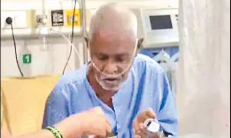 இறந்து விட்டதாக அறிவிக்கப்பட்ட முதியவர் இறுதி சடங்கில் உயிரோடு எழுந்ததால் பரபரப்பு இறந்து விட்டதாக அறிவிக்கப்பட்ட முதியவர் இறுதி சடங்கில் உயிரோடு எழுந்ததால் பரபரப்பு