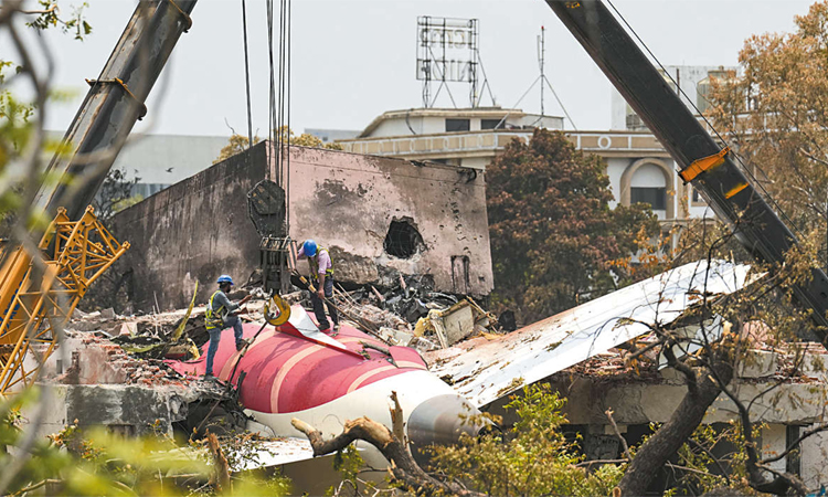 சோகத்தை ஏற்படுத்திய விமான விபத்து: அடையாளம் காணப்பட்ட உடல்கள் குடும்பத்தாரிடம் இன்று ஒப்படைப்பு