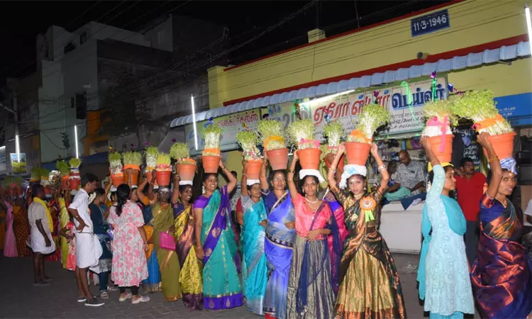 வைகாசி திருவிழா: ஜெனகை மாரியம்மன் கோவிலில் முளைப்பாரி ஊர்வலம்