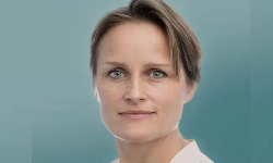 இங்கிலாந்தின் உளவு அமைப்புக்கு முதல்முறையாக பெண் தலைவர் நியமனம்