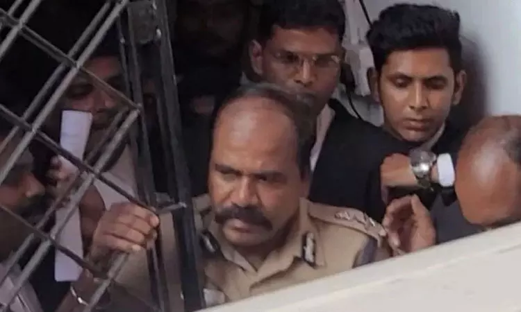 தனது கைதுக்கு எதிராக சுப்ரீம் கோர்ட்டை நாடிய ஏடிஜிபி ஜெயராம் தனது கைதுக்கு எதிராக சுப்ரீம் கோர்ட்டை நாடிய ஏடிஜிபி ஜெயராம்