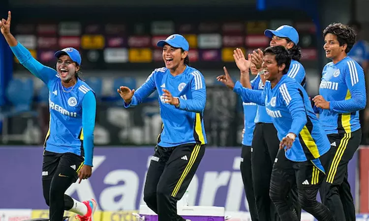 ஐ.சி.சி. மகளிர் ஒருநாள் கிரிக்கெட் தரவரிசை: பேட்டிங்கில் இந்திய வீராங்கனை முதலிடம்