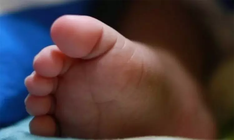 2 வயது குழந்தைக்கு பேய் பிடித்ததாக பூஜை.. ரூ.28 லட்சம் மோசடி செய்த பெண் சாமியார்