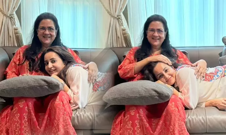 Bhamaa shares candid moments with her all-time favourite Urvashi