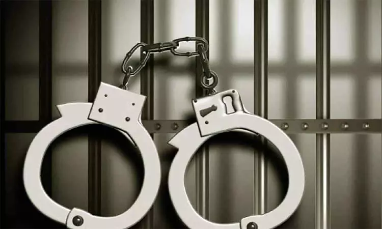 சென்னையில் சரித்திர பதிவேட்டில் உள்ள 10 ரவுடிகள் கைது சென்னையில் சரித்திர பதிவேட்டில் உள்ள 10 ரவுடிகள் கைது