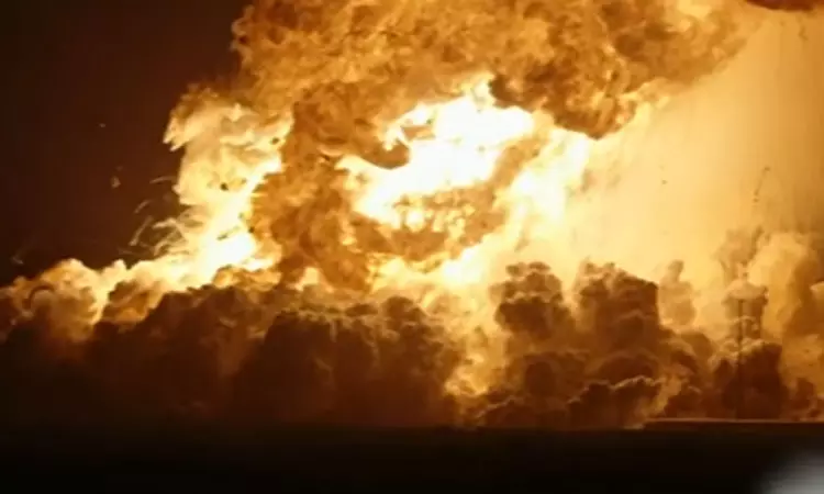 வெடித்து சிதறிய ஸ்பேஸ் எக்ஸ் ராக்கெட் வெடித்து சிதறிய ஸ்பேஸ் எக்ஸ் ராக்கெட்