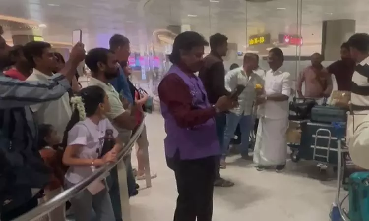 முன்னாள் முதல்-அமைச்சர் ஓ.பன்னீர் செல்வம் சிங்கப்பூர் பயணம்