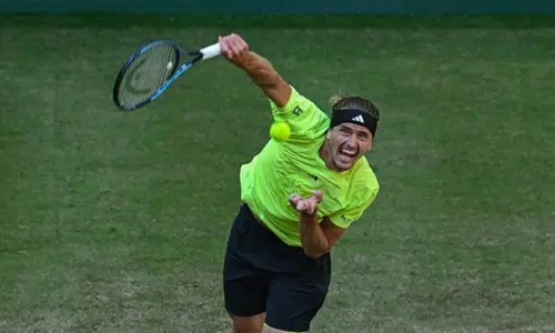 ஹாலே ஓபன் டென்னிஸ்; ஸ்வேரெவ் காலிறுதிக்கு முன்னேற்றம்