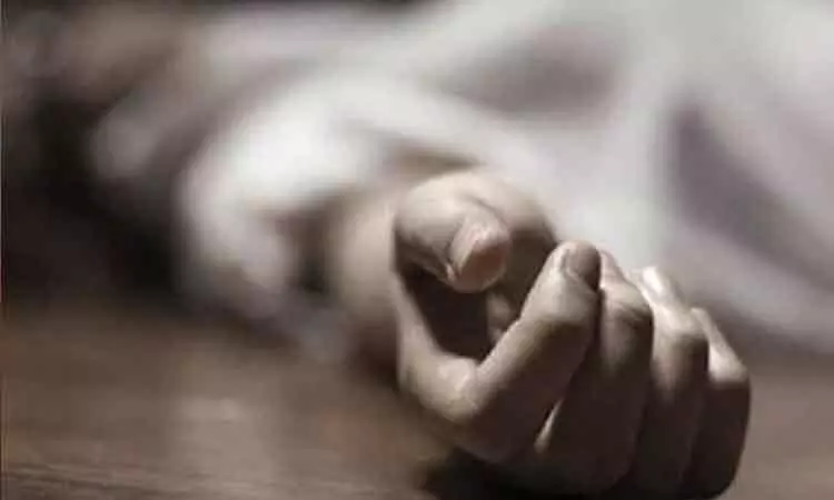 மின்விசிறியை இயக்கியபோது மின்சாரம் தாக்கி தாய், மகன் உயிரிழப்பு