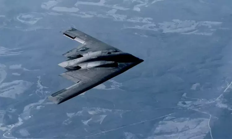 ஈரான் மீது தாக்குதல் நடத்த தயாராகும் அமெரிக்கா.. பசிபிக் தீவில் பி-2 குண்டுவீச்சு விமானங்கள் தரையிறக்கம்