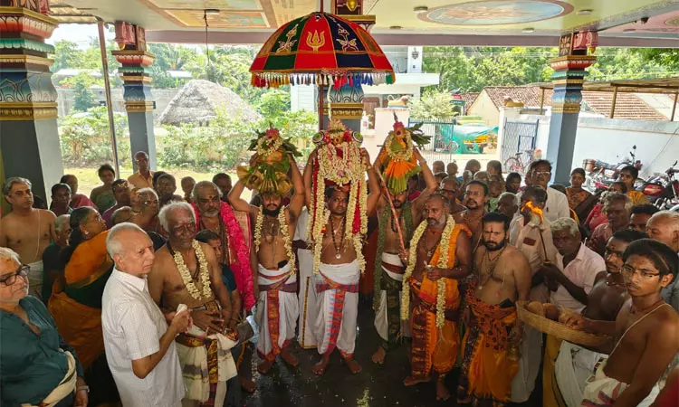 கருவாழக்கரை காமாட்சி அம்மன் கோவிலில் வருடாபிஷேக விழா கருவாழக்கரை காமாட்சி அம்மன் கோவிலில் வருடாபிஷேக விழா