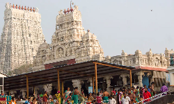 திருச்செந்தூர் கோவிலில் தமிழிலேயே குடமுழுக்கு நடக்கவுள்ளது - தமிழக அரசு திருச்செந்தூர் கோவிலில் தமிழிலேயே குடமுழுக்கு நடக்கவுள்ளது - தமிழக அரசு