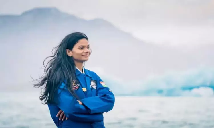 விண்வெளிக்கு செல்லும் ஆந்திர இளம்பெண் விண்வெளிக்கு செல்லும் ஆந்திர இளம்பெண்