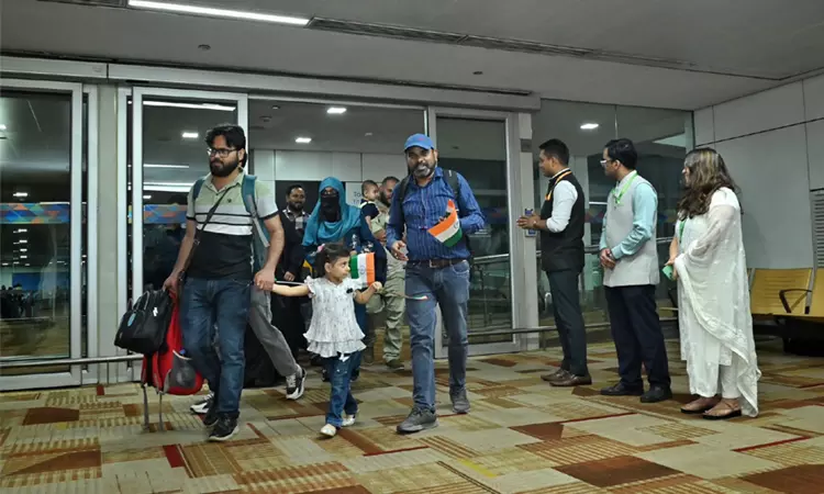 ஈரானில் சிக்கி தவித்த 282 இந்தியர்கள் சிறப்பு... ... இன்றைய முக்கிய செய்திகள் சில வரிகளில்.. 25-06-2025 ஈரானில் சிக்கி தவித்த 282 இந்தியர்கள் சிறப்பு... ... இன்றைய முக்கிய செய்திகள் சில வரிகளில்.. 25-06-2025