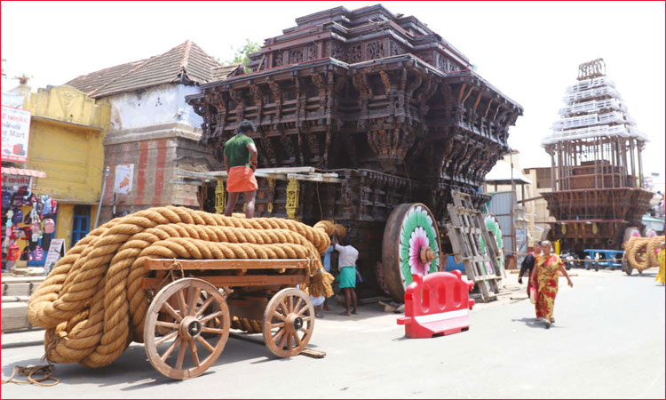 நெல்லையப்பர் கோவில் ஆனித்திருவிழா: சுவாமி தேருக்கு புதிய வடம் பொருத்தும் பணி