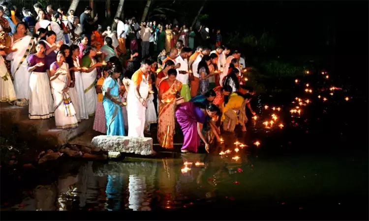 திருவட்டார் ஆதிகேசவ பெருமாள் கோவிலில் மஹா ஆரத்தி திருவிழா திருவட்டார் ஆதிகேசவ பெருமாள் கோவிலில் மஹா ஆரத்தி திருவிழா