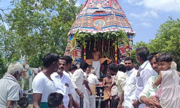 நரசிங்கமங்கலம் அய்யனார் கோவில் தேரோட்டம் நரசிங்கமங்கலம் அய்யனார் கோவில் தேரோட்டம்