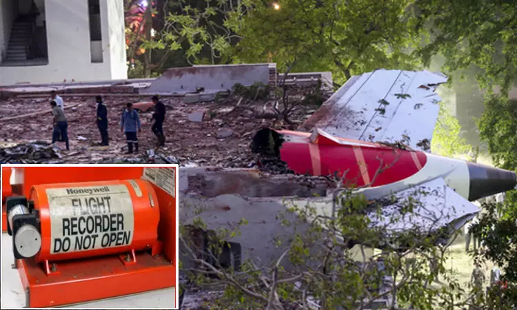 ஏர் இந்தியா விபத்து: விமானத்தின் கருப்பு பெட்டி இந்தியாவிலேயே ஆய்வு  செய்யப்படும்- மத்திய மந்திரி