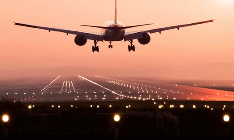 ஏர் இந்தியா விமானத்தில் நடுவானில் தகராறில் ஈடுபட்ட பயணியிடம் தீவிர விசாரணை ஏர் இந்தியா விமானத்தில் நடுவானில் தகராறில் ஈடுபட்ட பயணியிடம் தீவிர விசாரணை