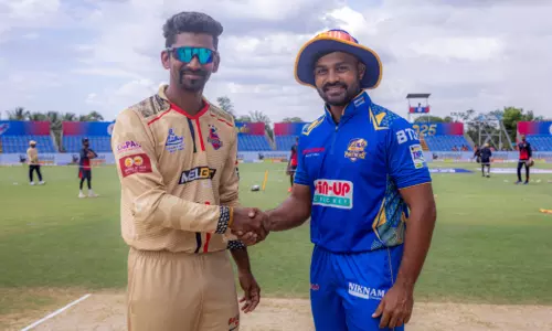 டி.என்.பி.எல். கிரிக்கெட்: சேப்பாக் அணி டாஸ் வென்று பந்துவீச்சு தேர்வு டி.என்.பி.எல். கிரிக்கெட்: சேப்பாக் அணி டாஸ் வென்று பந்துவீச்சு தேர்வு