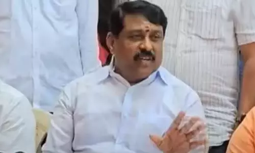 திருப்புவனம் இளைஞர் உயிரிழப்பு: லாக்-அப் மரணமோ என்ற சந்தேகம் எழுகிறது..? - நயினார் நாகேந்திரன் திருப்புவனம் இளைஞர் உயிரிழப்பு: லாக்-அப் மரணமோ என்ற சந்தேகம் எழுகிறது..? - நயினார் நாகேந்திரன்