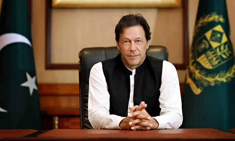 பாகிஸ்தான் அரசுக்கு எதிராக போராட்டம் நடத்த இம்ரான்கான் அழைப்பு
