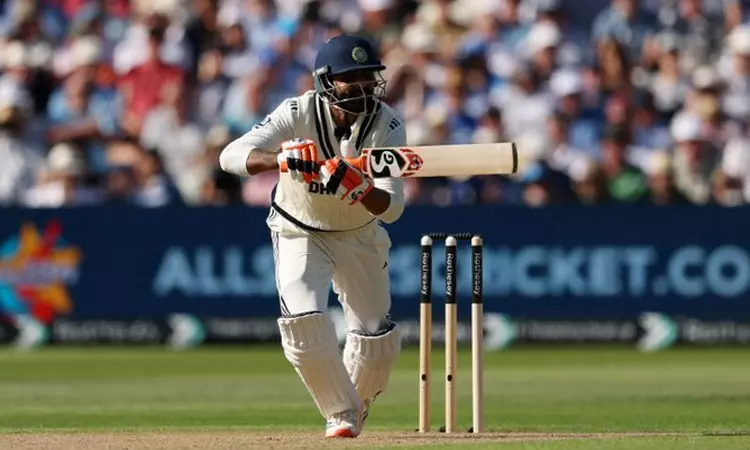 அணியின் நலனுக்காக பி.சி.சி.ஐ.-ன் விதிமுறையை மீறிய ஜடேஜா.. என்ன நடந்தது..?