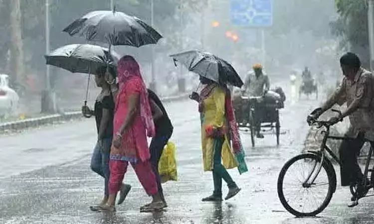 தமிழகத்தில் இன்று இடி, மின்னலுடன் கூடிய மிதமான மழைக்கு வாய்ப்பு தமிழகத்தில் இன்று இடி, மின்னலுடன் கூடிய மிதமான மழைக்கு வாய்ப்பு