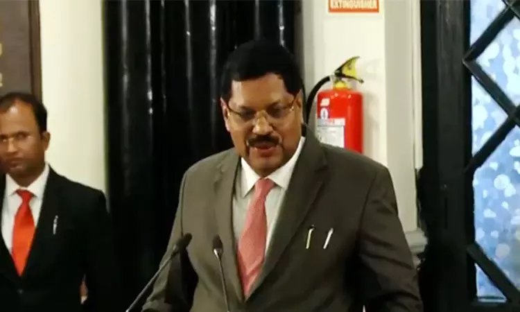 நடைமுறைக்கு ஏற்றதாக சட்டம் இருக்க வேண்டும்: சுப்ரீம் கோர்ட்டு தலைமை நீதிபதி பேச்சு நடைமுறைக்கு ஏற்றதாக சட்டம் இருக்க வேண்டும்: சுப்ரீம் கோர்ட்டு தலைமை நீதிபதி பேச்சு