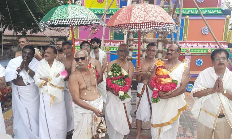 மகாதானபுரம் கிருஷ்ணசுவாமி கோவிலில் 20 ஆண்டுகளுக்கு பிறகு கும்பாபிஷேகம் மகாதானபுரம் கிருஷ்ணசுவாமி கோவிலில் 20 ஆண்டுகளுக்கு பிறகு கும்பாபிஷேகம்