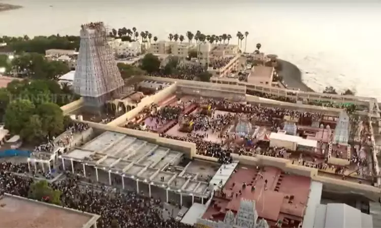 திருச்செந்தூர் கோவிலில் 2 மணி முதல் சாமி தரிசனம் செய்ய பக்தர்களுக்கு அனுமதி திருச்செந்தூர் கோவிலில் 2 மணி முதல் சாமி தரிசனம் செய்ய பக்தர்களுக்கு அனுமதி