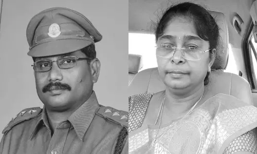 மகளின் காதலுக்கு எதிர்ப்பு: அரசு அதிகாரி, மனைவியுடன் ரெயில் முன் பாய்ந்து தற்கொலை மகளின் காதலுக்கு எதிர்ப்பு: அரசு அதிகாரி, மனைவியுடன் ரெயில் முன் பாய்ந்து தற்கொலை