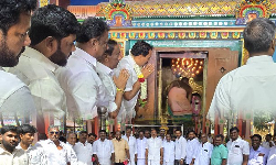 எடப்பாடி பழனிசாமி  முதல்-அமைச்சராக சிறப்பு வழிபாடு