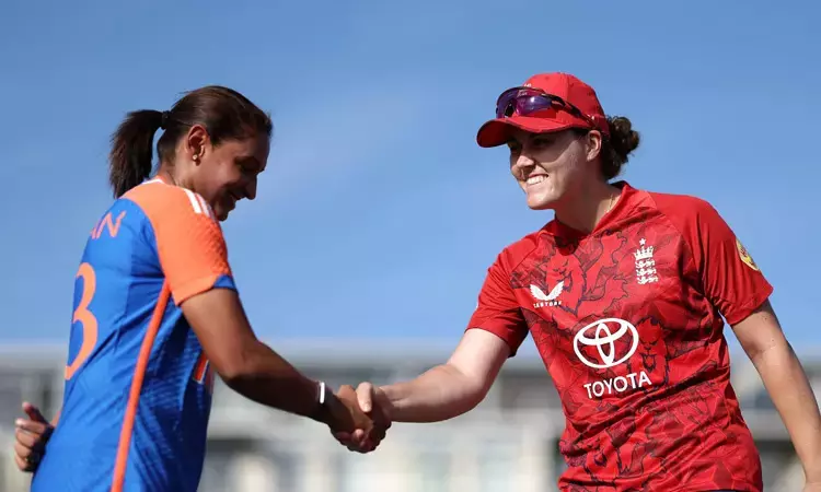 மகளிர் டி20 கிரிக்கெட்; 4வது போட்டியில் இந்தியா - இங்கிலாந்து அணிகள் இன்று மோதல்