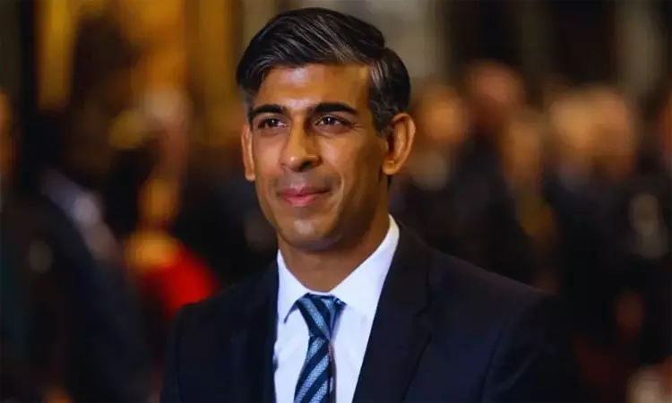 மீண்டும் வேலைக்குத் திரும்பிய இங்கிலாந்து  முன்னாள் பிரதமர்