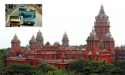 4 சுங்கச்சாவடிகளில் நாளை முதல் அரசு பஸ்களுக்கு தடையா..? அரசுத்தரப்பில் முறையீடு