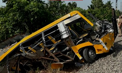 கடலூர் ரெயில் விபத்து - 11 பேர் நேரில் ஆஜர் கடலூர் ரெயில் விபத்து - 11 பேர் நேரில் ஆஜர்