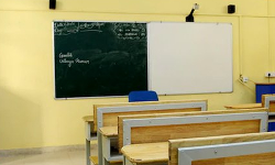 மராட்டியத்தில் பள்ளி மாணவிகளுக்கு கொடுமை மராட்டியத்தில் பள்ளி மாணவிகளுக்கு கொடுமை