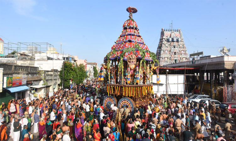 நரசிம்ம பிரம்மோற்சவம்: திருவல்லிக்கேணி பார்த்தசாரதி கோவிலில் தேரோட்டம்