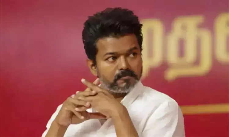 படகுகளில் தவெக என குறிப்பிட்டால் மானியம் மறுப்பதா ? விஜய் கண்டனம் படகுகளில் தவெக என குறிப்பிட்டால் மானியம் மறுப்பதா ? விஜய் கண்டனம்