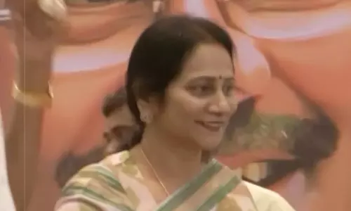 பா.ம.க.வில் காந்திமதிக்கு பதவியா? போக போக தெரியும் என ராமதாஸ் பதில் பா.ம.க.வில் காந்திமதிக்கு பதவியா? போக போக தெரியும் என ராமதாஸ் பதில்