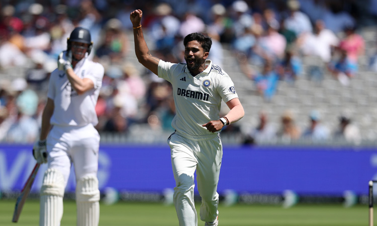 எனது பந்துவீச்சு முன்னேற்றத்திற்கு இவர்கள் இருவர்தான் காரணம் - நிதிஷ் குமார் ரெட்டி