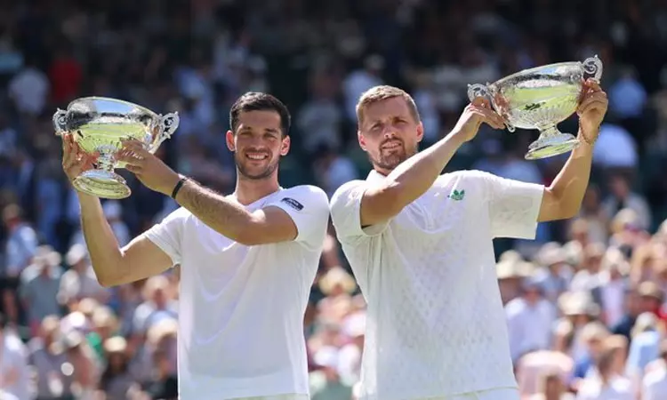 விம்பிள்டன் டென்னிஸ்: ஆண்கள் இரட்டையர் பிரிவில் இங்கிலாந்து ஜோடி சாம்பியன்