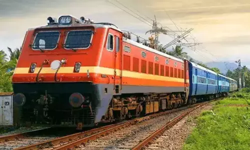 திருச்சி-ஈரோடு பயணிகள் ரெயில் புறப்படும் நேரம் மாற்றம் திருச்சி-ஈரோடு பயணிகள் ரெயில் புறப்படும் நேரம் மாற்றம்