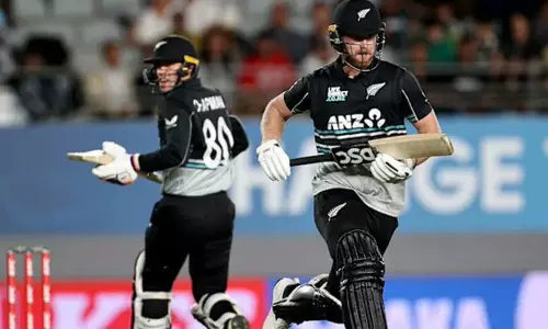 முத்தரப்பு டி20 தொடர்: நியூசிலாந்து அணியில் 4 வீரர்கள் சேர்ப்பு