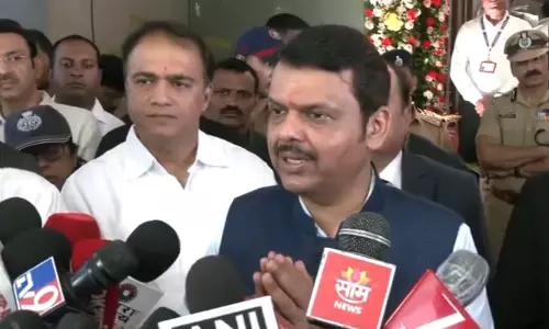நம்முடைய நீதி நடைமுறை விரைவாக செயல்பட வேண்டிய தேவை உள்ளது: பட்னாவிஸ் கருத்து நம்முடைய நீதி நடைமுறை விரைவாக செயல்பட வேண்டிய தேவை உள்ளது: பட்னாவிஸ் கருத்து