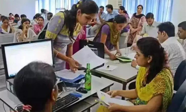 இளநிலை பொறியியல் படிப்புகளுக்கான பொதுப்பிரிவு கலந்தாய்வு இன்று தொடக்கம் இளநிலை பொறியியல் படிப்புகளுக்கான பொதுப்பிரிவு கலந்தாய்வு இன்று தொடக்கம்