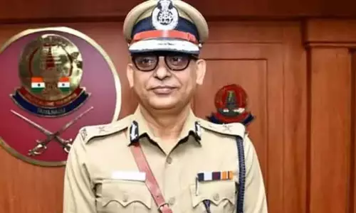 தமிழகத்தில் 40 காவல் அதிகாரிகள் பணியிட மாற்றம்: டிஜிபி சங்கர் ஜிவால் அதிரடி தமிழகத்தில் 40 காவல் அதிகாரிகள் பணியிட மாற்றம்: டிஜிபி சங்கர் ஜிவால் அதிரடி