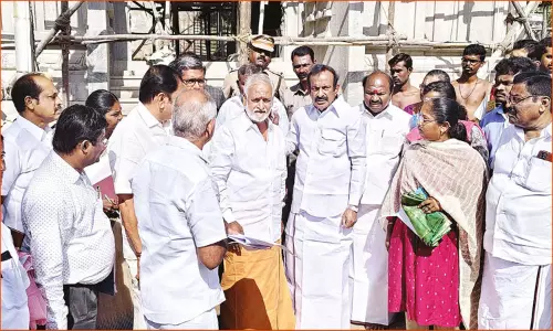 இந்த ஆண்டு இறுதிக்குள் மேலும் 175 கோவில்களில் கும்பாபிஷேகம்: அமைச்சர் சேகர்பாபு தகவல் இந்த ஆண்டு இறுதிக்குள் மேலும் 175 கோவில்களில் கும்பாபிஷேகம்: அமைச்சர் சேகர்பாபு தகவல்